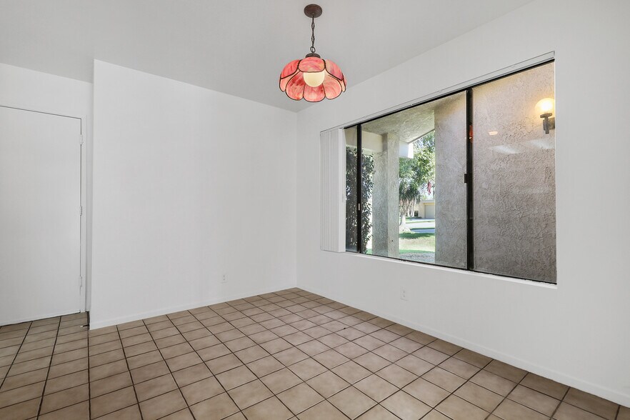 Building Photo - 74239 Santa Rosa Cir
