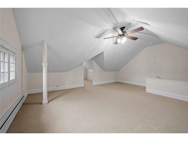 Building Photo - 220 W 40th St