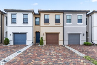 Building Photo - 8612 Escue St