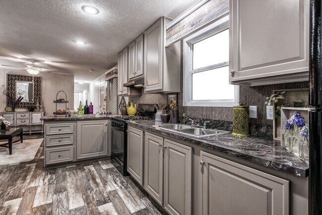 Building Photo - 5504 Blindmans Cove