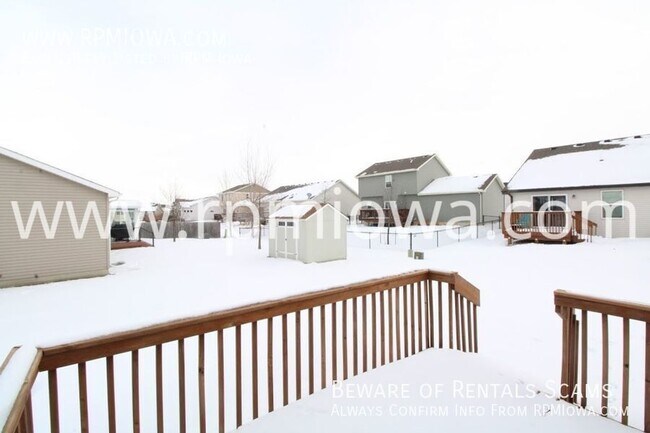 Building Photo - FINISHED BASEMENT!!! 4 Bedroom, 3 Bath Hom...