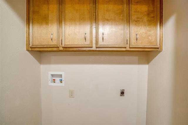 Building Photo - 4860 Ledgestone Ct