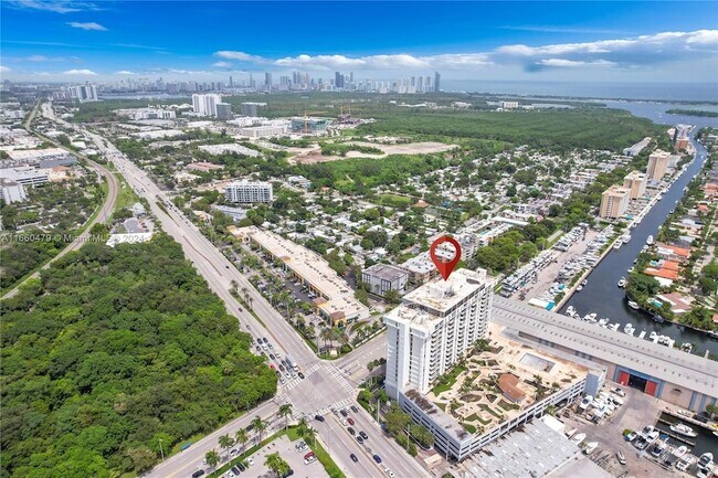 Building Photo - 13499 Biscayne Blvd