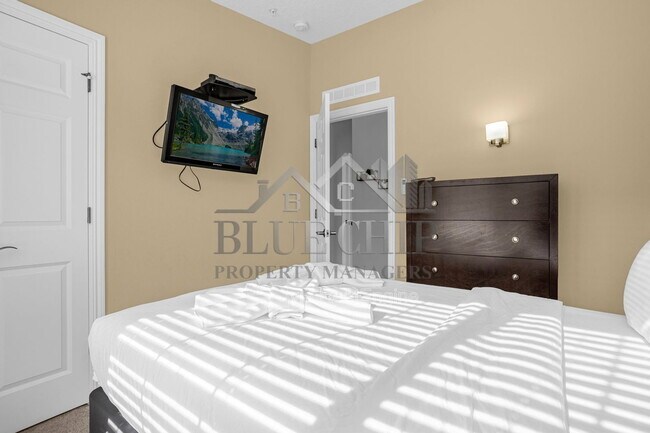 Building Photo - 14518 Damai Ln