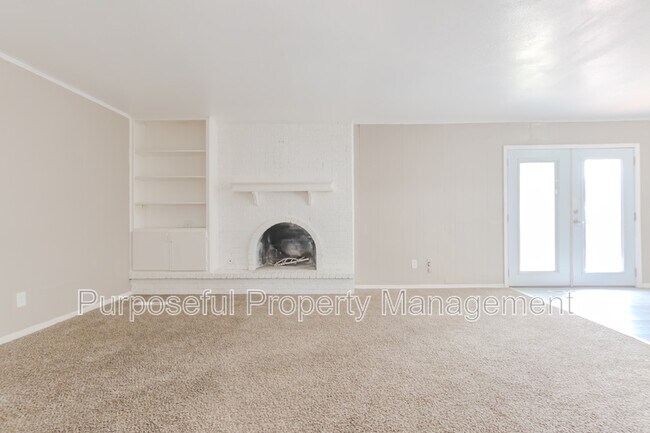 Building Photo - 6814 Lancer Ln