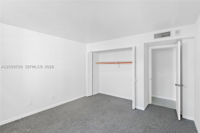 Building Photo - 1849 S Ocean Dr