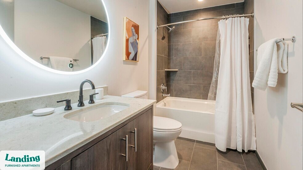 Building Photo - 350 Maple Dr SW