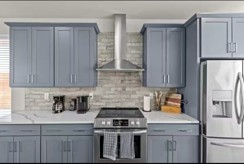 Building Photo - 2115 Isom St