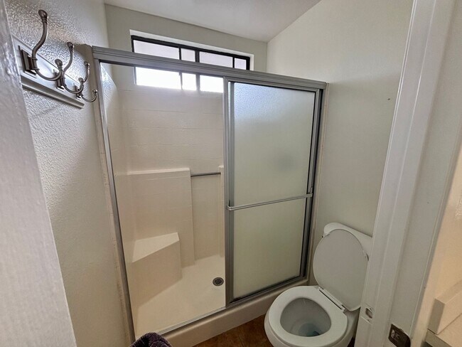 Building Photo - Beautiful Home in Shadowridge