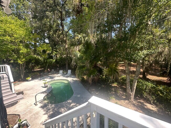 Building Photo - Moss Creek Home with a Gorgeous Water View!