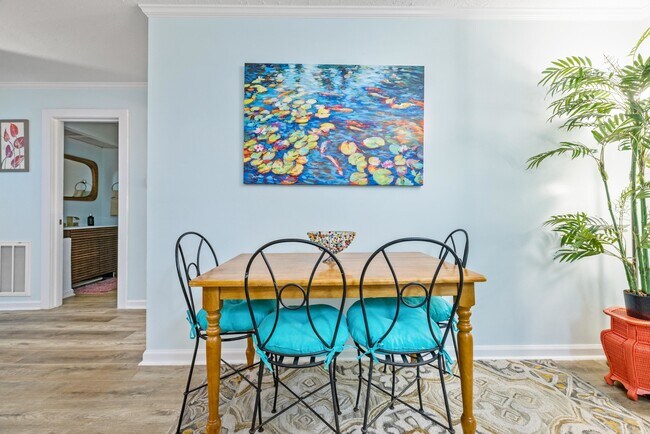 Building Photo - 3015 Old Bryan Dr