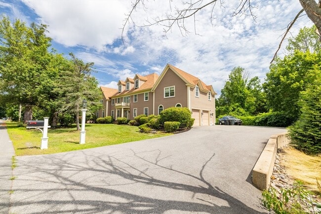 Building Photo - 56 Holt Rd