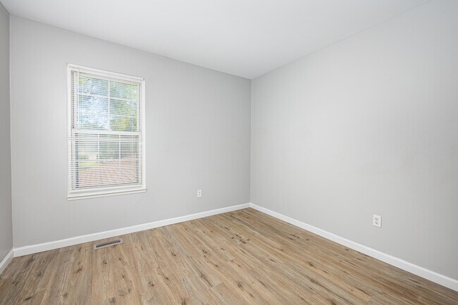 Building Photo - 1634 Wingate Blvd