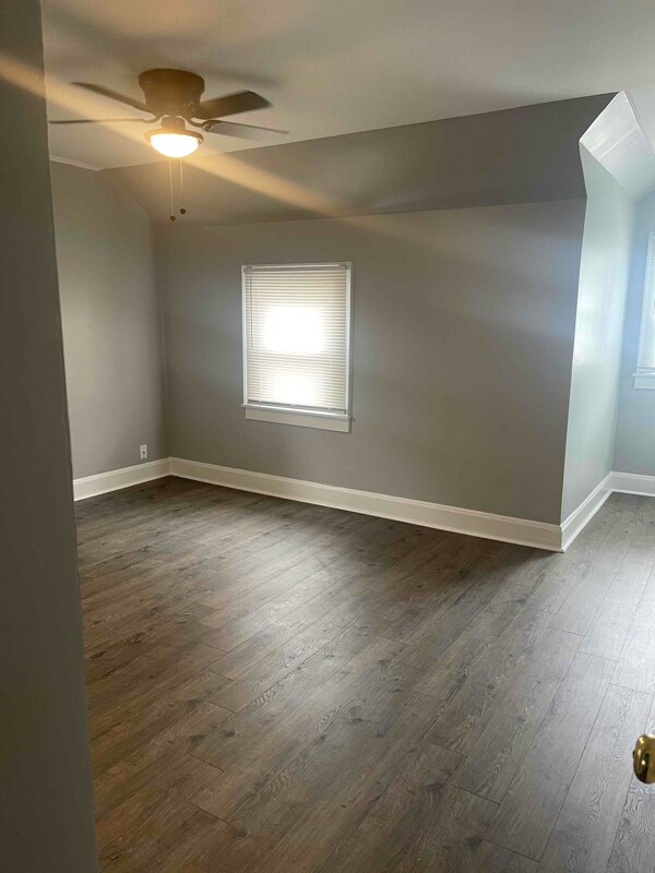 Building Photo - 16 Barney Pl