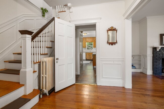 Building Photo - 81 Avalon Rd