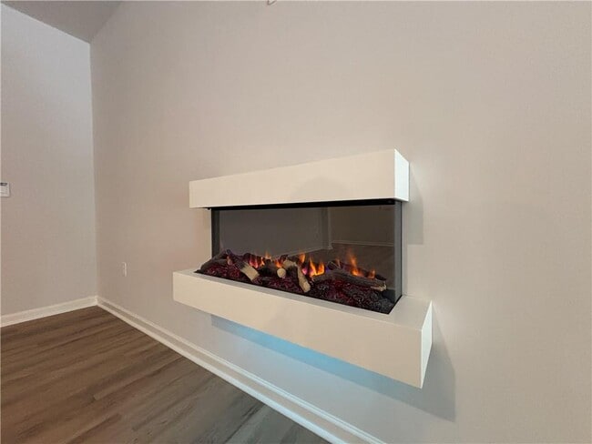 Building Photo - 27 Rustin Rdg