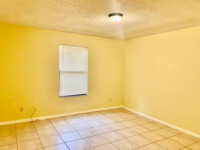 Building Photo - 5128 Indian Lakes Ct
