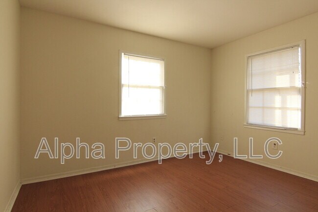 Building Photo - 38 Cotswold Terrace