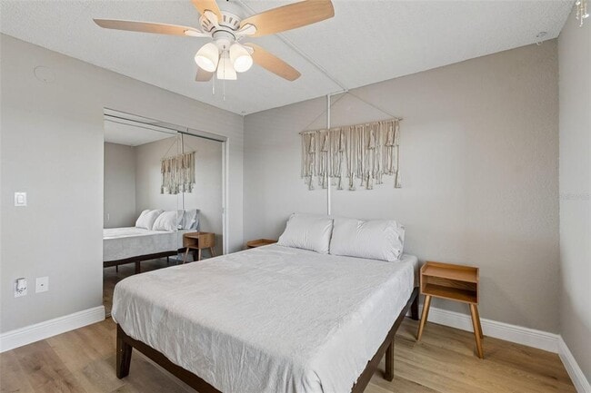 Building Photo - 900 Cove Cay Dr