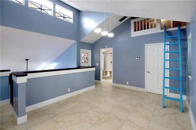 Building Photo - 4087 Coral Springs Dr
