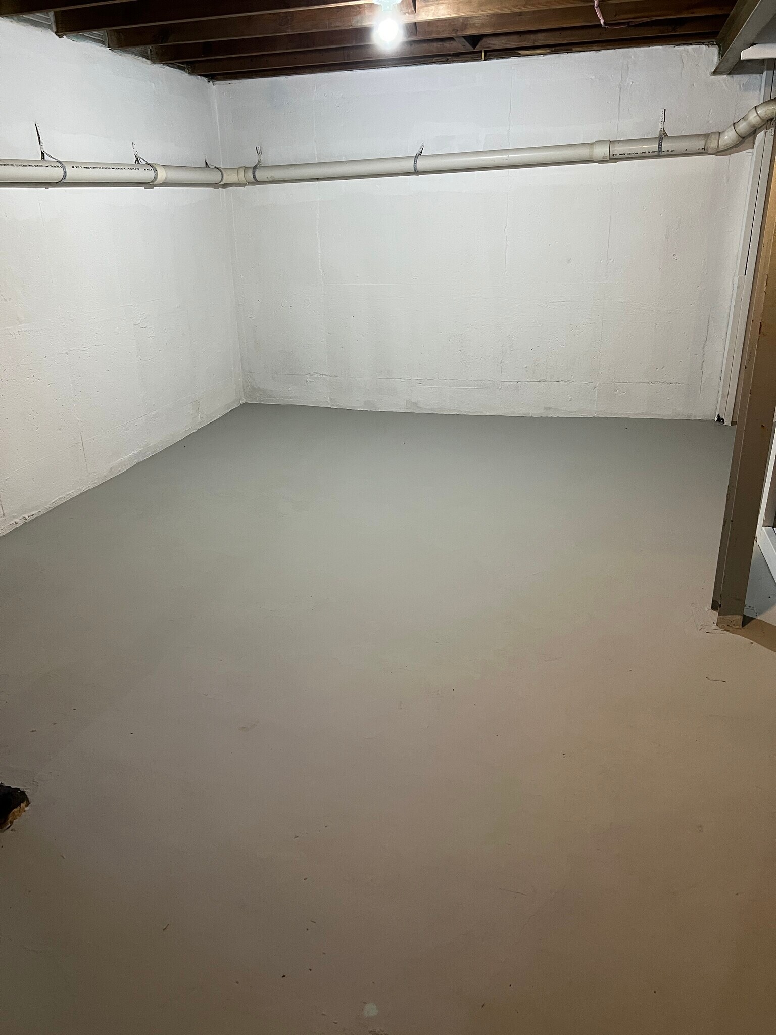 Basement - 3014 Maywood Ave