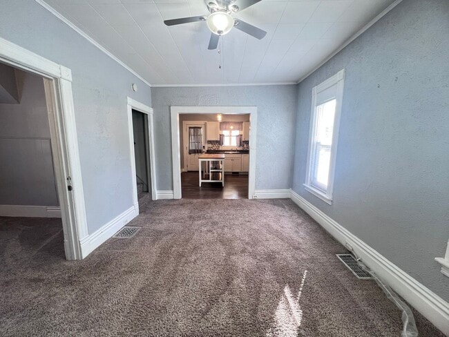 Building Photo - Cute 3 Bedroom home close to medical mile