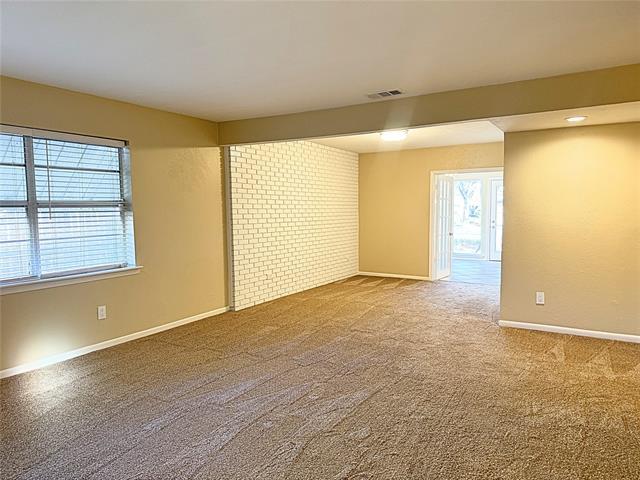 Building Photo - 906 Warren Way