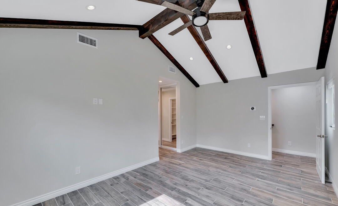 Building Photo - 4242 Van Nuys Blvd