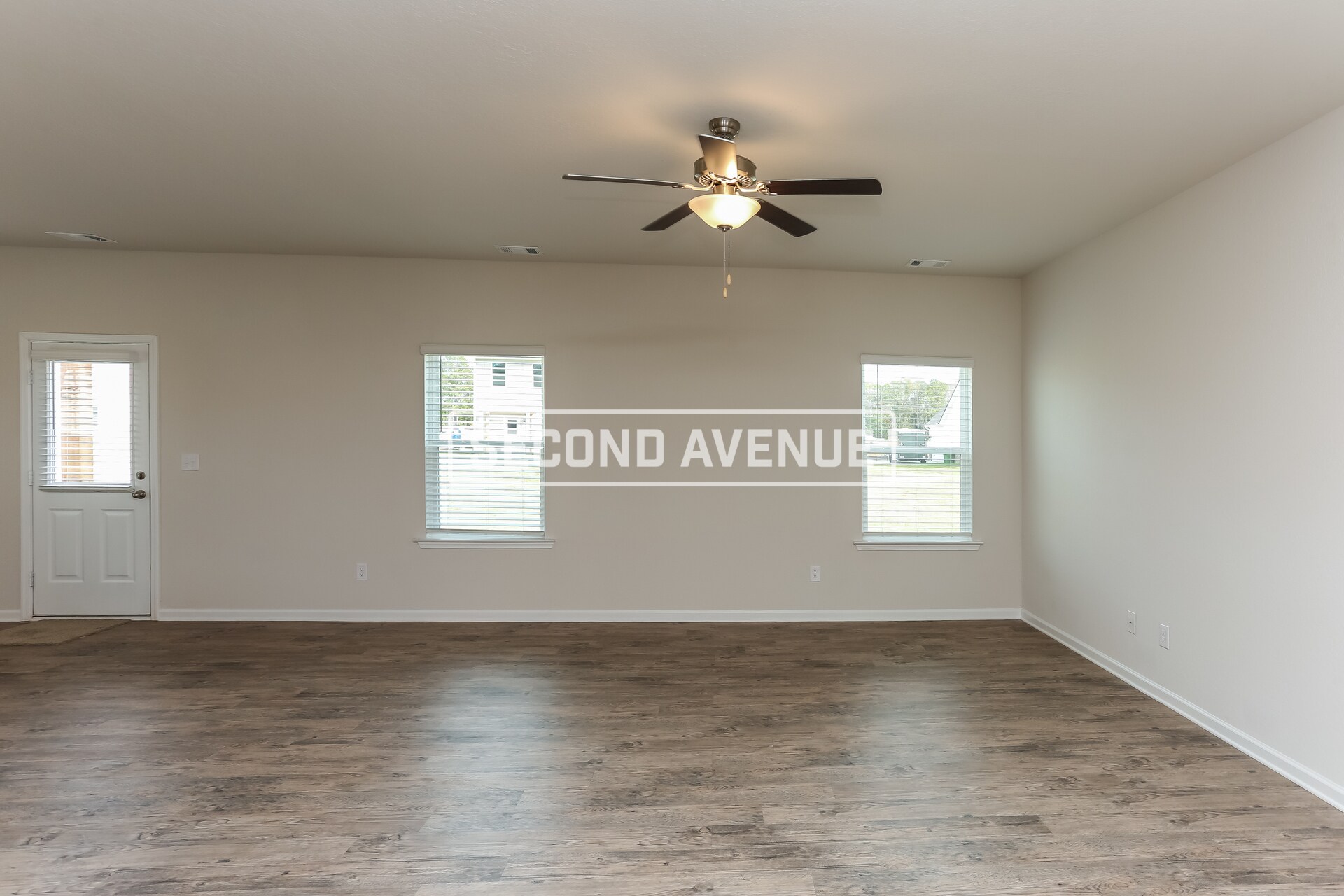 Building Photo - 571 Meadows Farm Dr