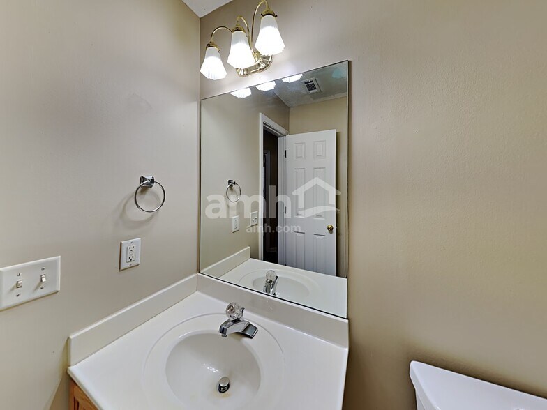 Building Photo - 4604 Young Deer Dr