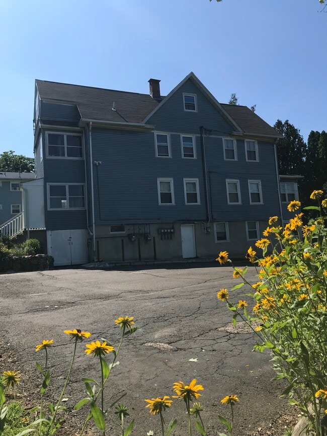 Building Photo - 48 Allen Ave