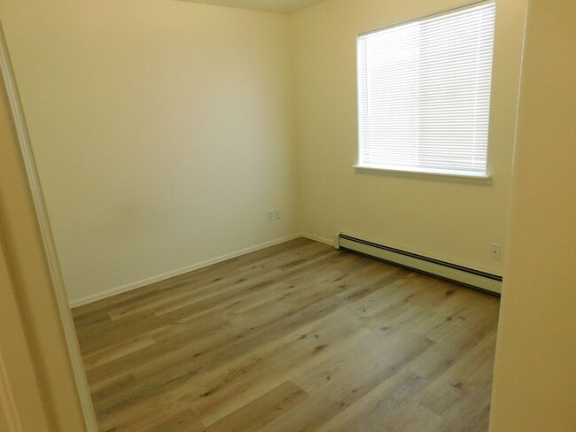 Building Photo - 424 Pendleton St