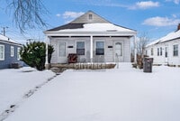 Building Photo - 1434 N Denny St