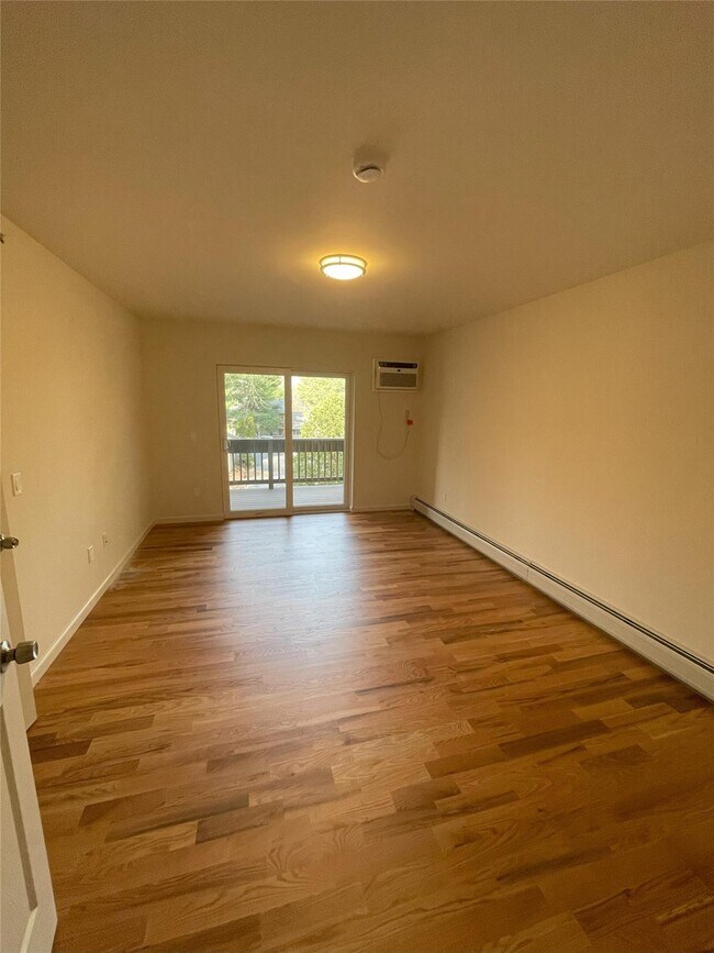 Building Photo - 3 Woods End Cir