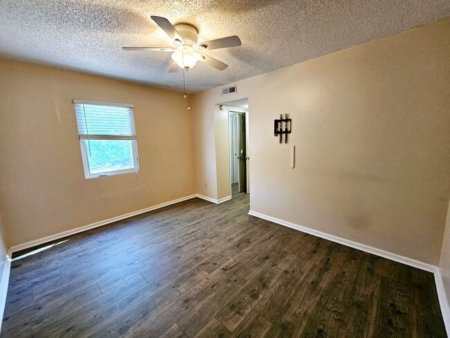 Building Photo - North Myrtle Beach Golf and Tennis – A Hid...