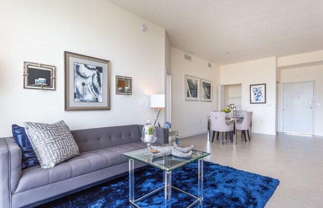 Building Photo - 729 NW 2nd St