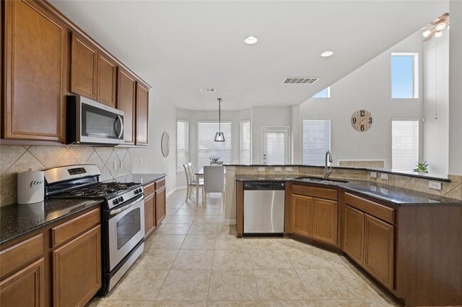Building Photo - 3441 Shiraz Loop