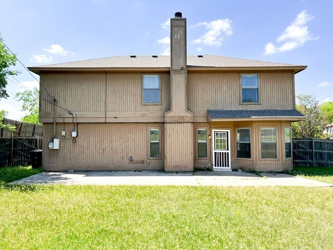 Building Photo - Available NOW!!!! Gorgeous 2 story, 3 bedroom, 2.5 bath, 2 car garage home with garage door opene...
