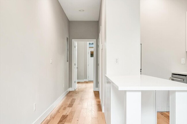 Building Photo - 3324 Michigan Ave