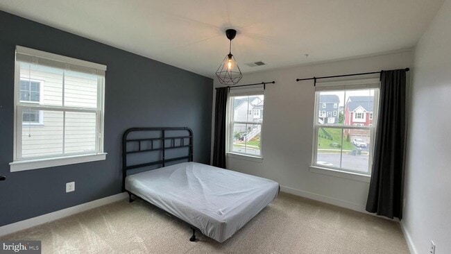 Building Photo - 2309 Harmsworth Dr
