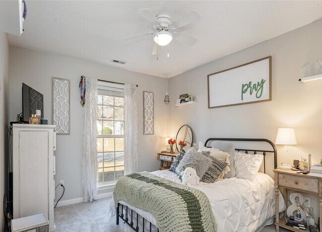 Building Photo - 110 Hawks Nest Dr
