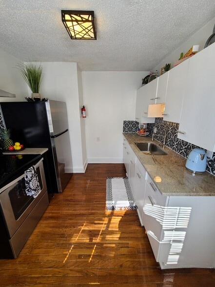 Kitchen - 417 S Spencer Ave