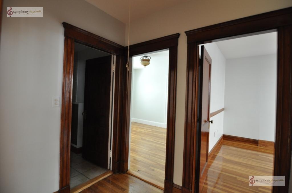 Building Photo - 202 Calumet St