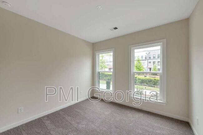 Building Photo - 1807 Brandsford St NW