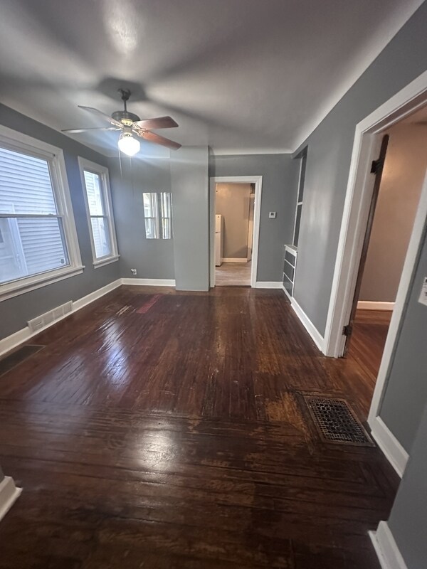 Building Photo - 3816 Archwood Ave