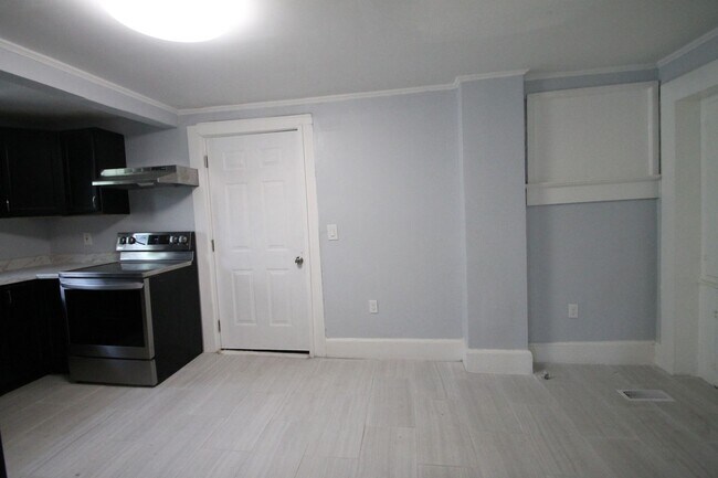 Building Photo - Exclusively Offered by Muse Realty Rentals...