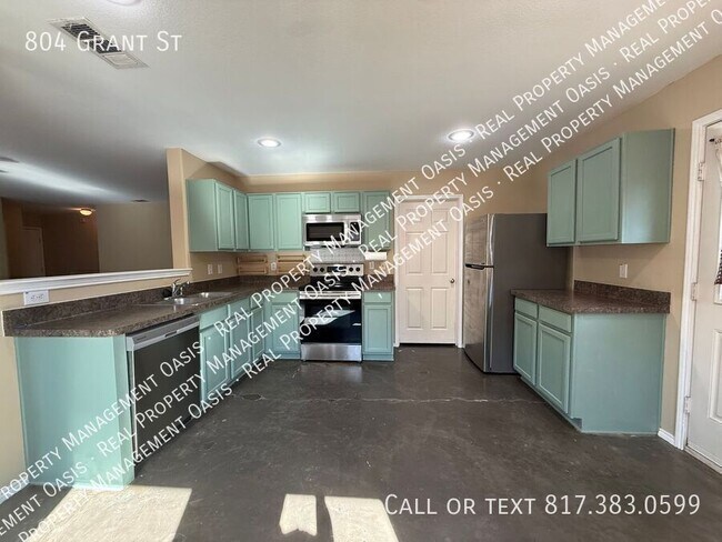 Building Photo - 804 Grant St