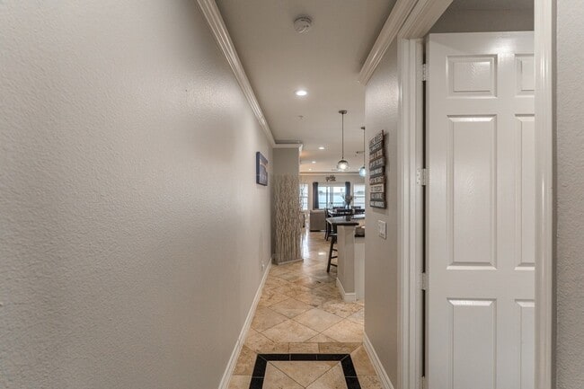 Building Photo - 7039 Kingston Cove Ln