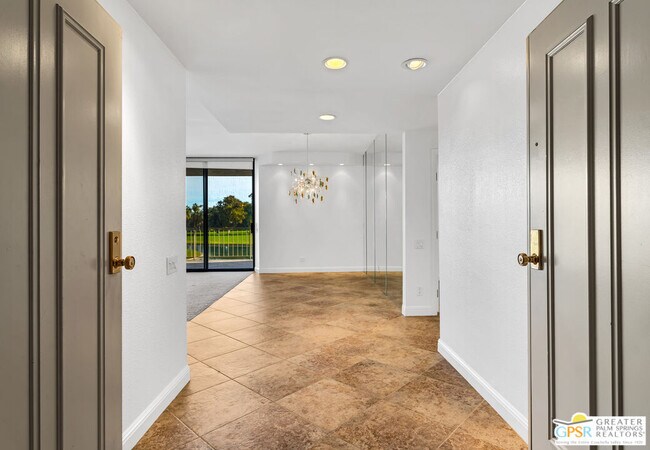 Building Photo - 910 Island Dr