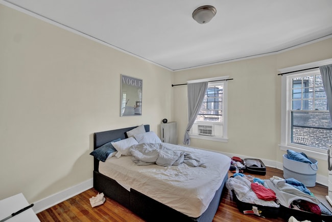 Building Photo - 826 Hamlin St